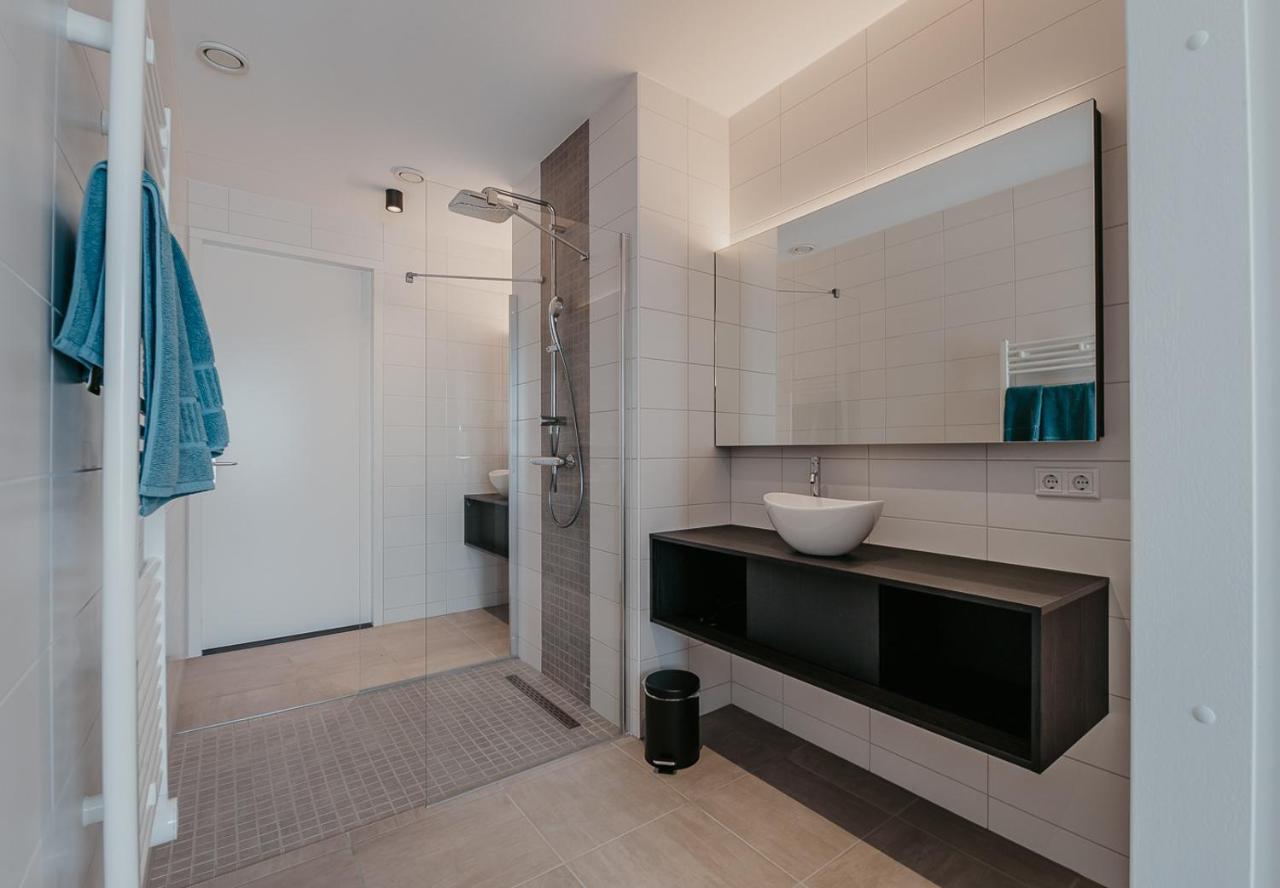 Residence Oude Haven luxe appartementen met sauna Colijnsplaat Buitenkant foto