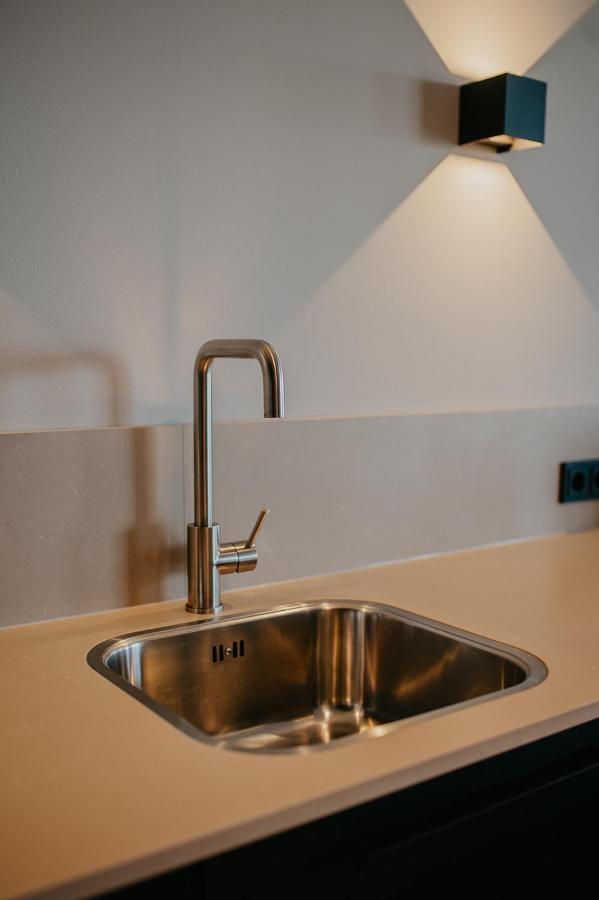 Residence Oude Haven luxe appartementen met sauna Colijnsplaat Buitenkant foto