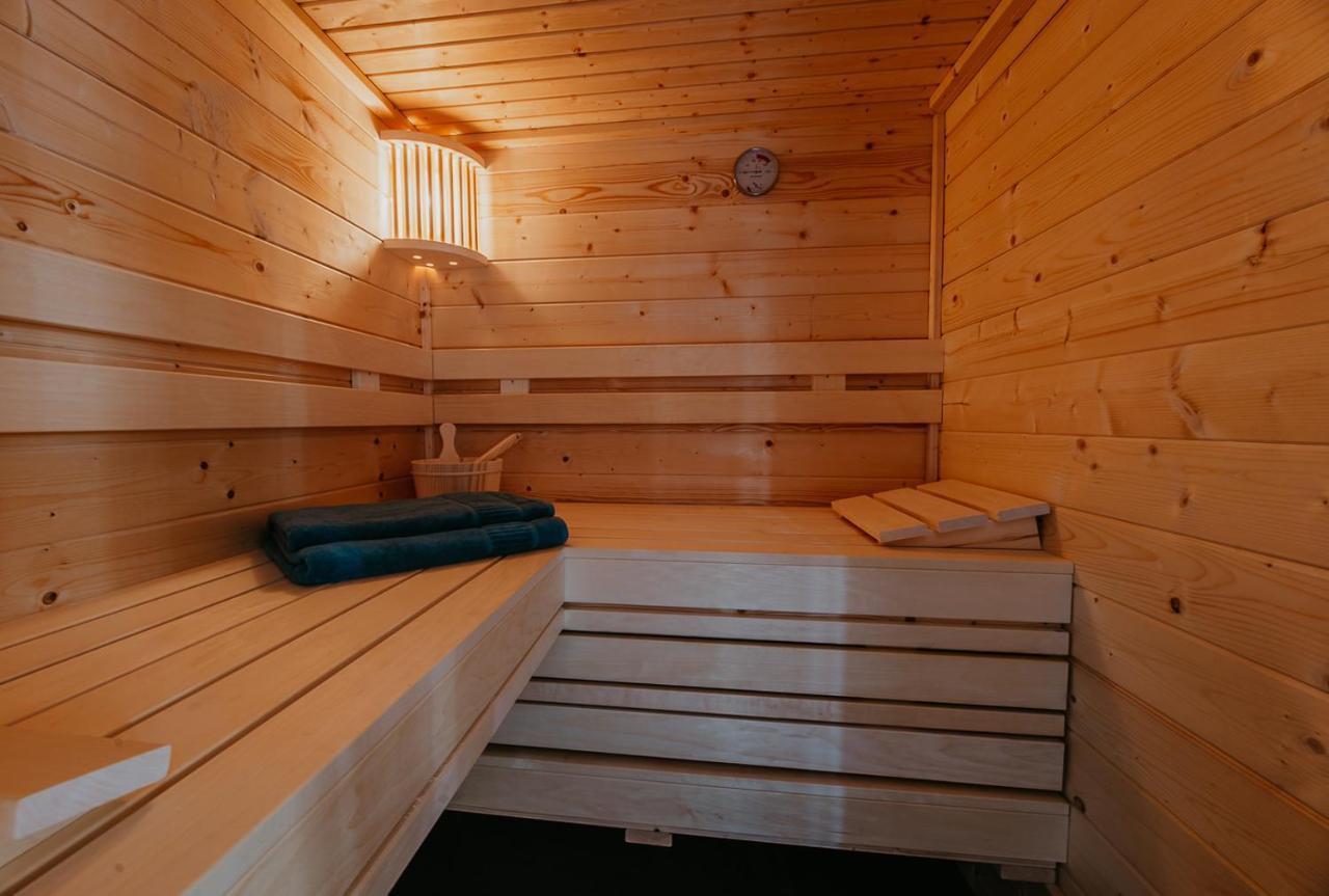 Residence Oude Haven luxe appartementen met sauna Colijnsplaat Buitenkant foto